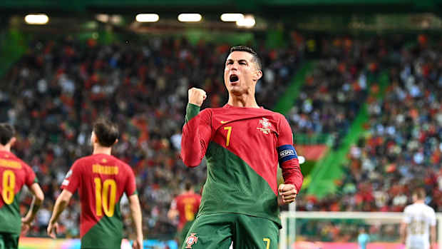 Cristiano Ronaldo festeja gol ante Lichtenstein.